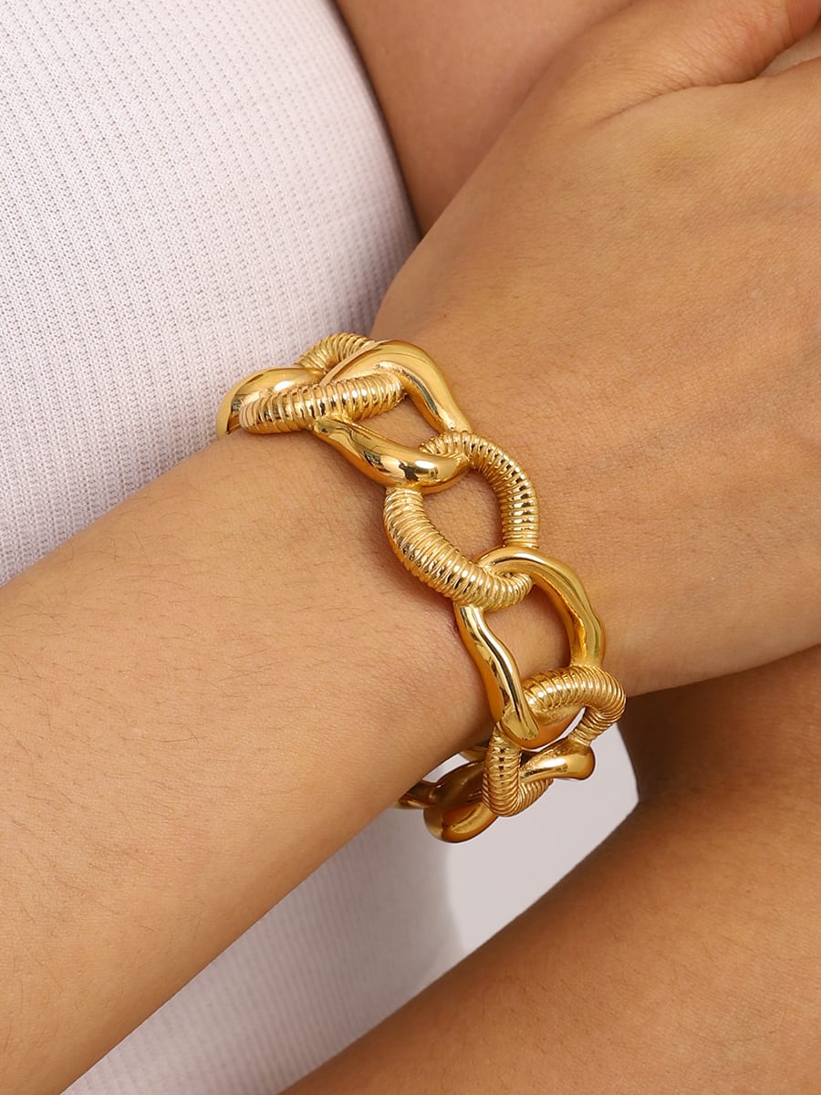 Terese Bangle image 2