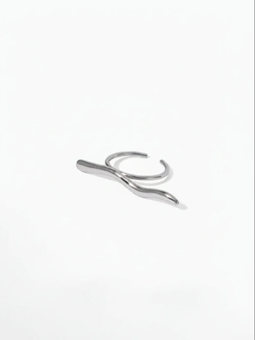 A silver-colored adjustable ring clip with dimension annotations showing an inner diameter of 1.75cm and a width of 4.